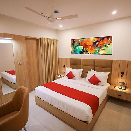 Hotel The Royal Legacy à Lucknow Extérieur photo