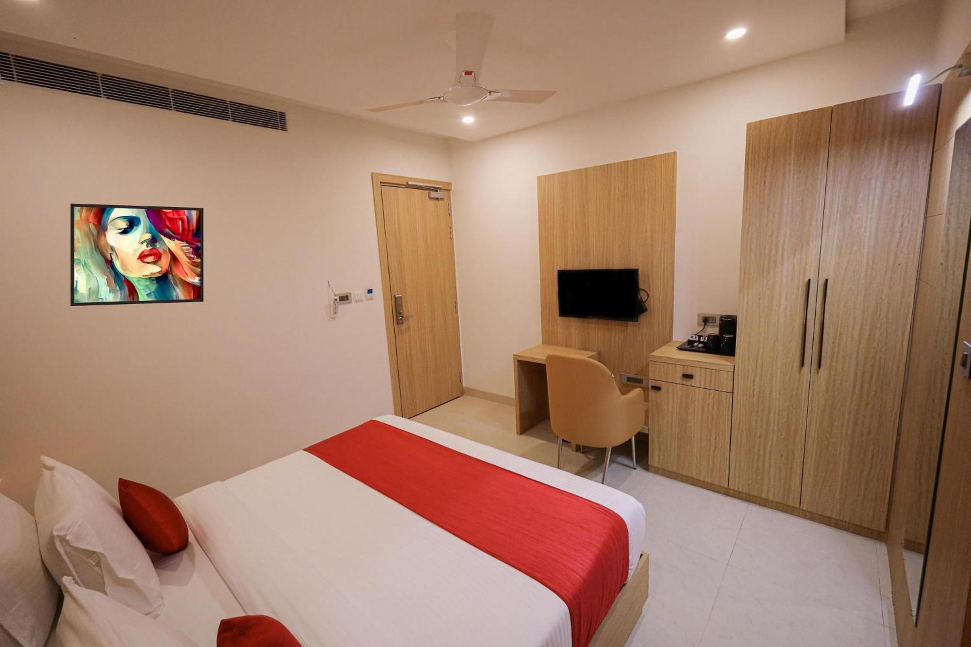 Hotel The Royal Legacy à Lucknow Extérieur photo